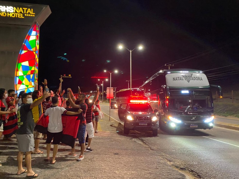 Flamengo chegou a Natal para duelo contra ABC — Foto: Augusto César Gomes/ge