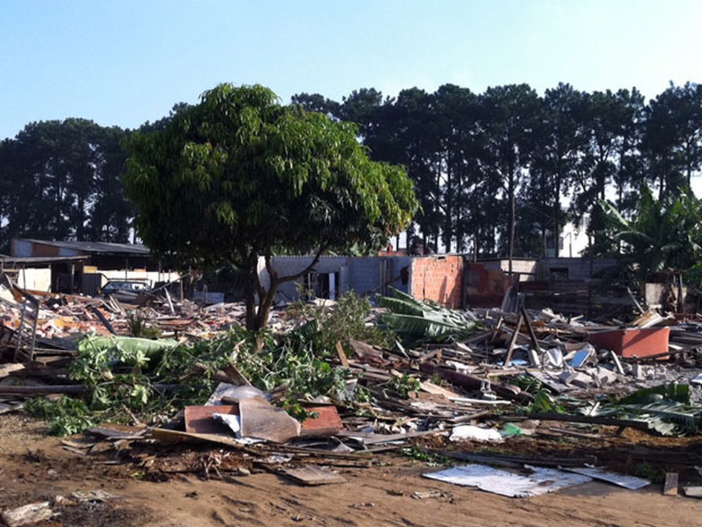 Terreno do Pinheirinho, em São José dos Campos durante reintegração de posse (Foto: Juliana Cardilli/G1)