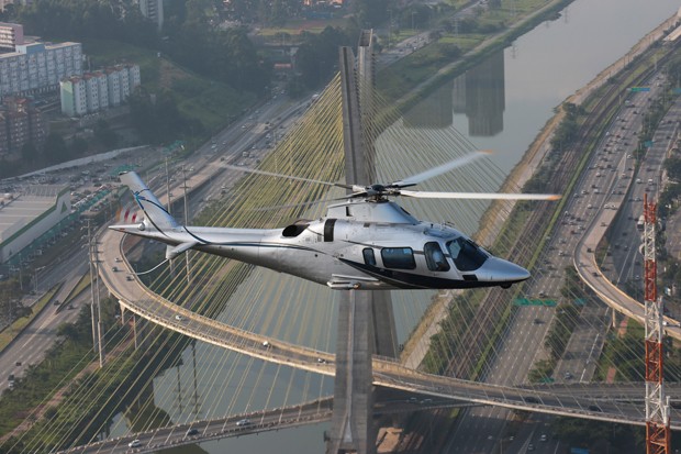 O modelo Agusta: entre usuários de helicópteros executivos, a maioria busca um veículo para uma escapada de fim de semana (Foto: Divulgação)