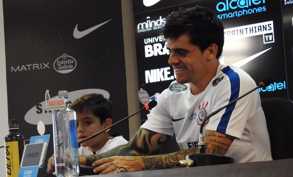 Chelsea, Barça e Real: Fagner aponta semelhanças com o Corinthians