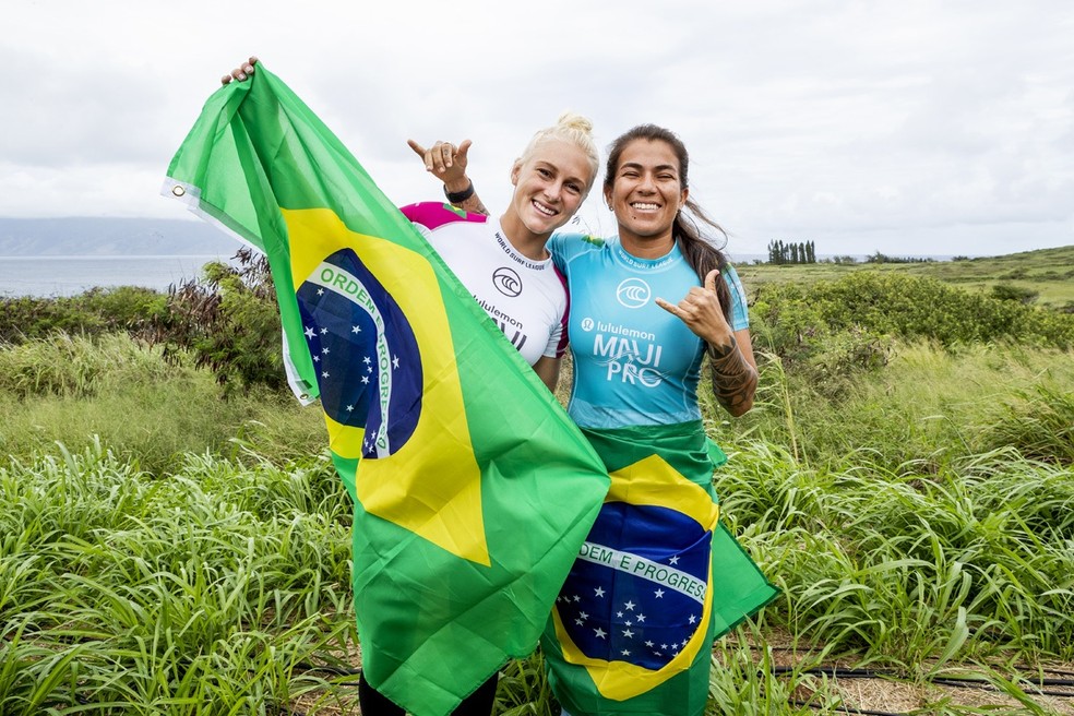 Tatiana Weston-Webb e Silvana Lima serão as representantes do Brasil em Tóquio — Foto: Cestari / WSL