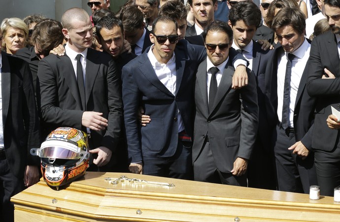 Jules Bianchi funeral Felipe Massa - AP (Foto: AP)