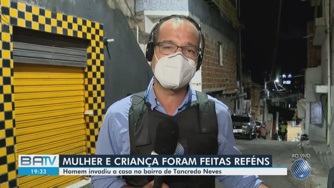 Mulher e criana so feitas refns no bairro de Tancredo Neves na noite desta sexta-feira