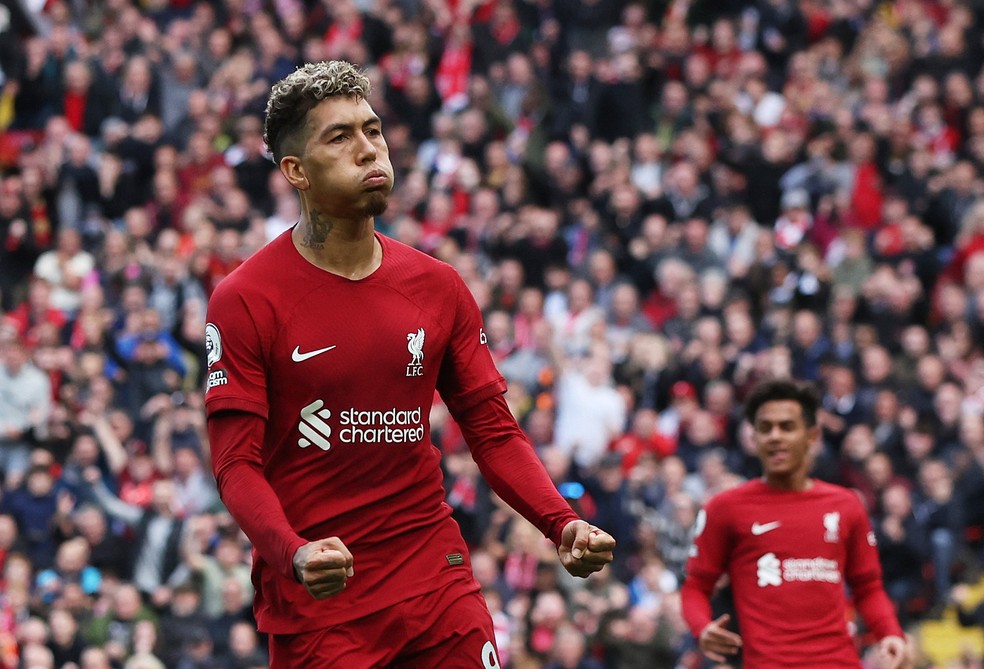 Copa 2022: Firmino é lembrado pela torcida após lesão de Gabriel Jesus