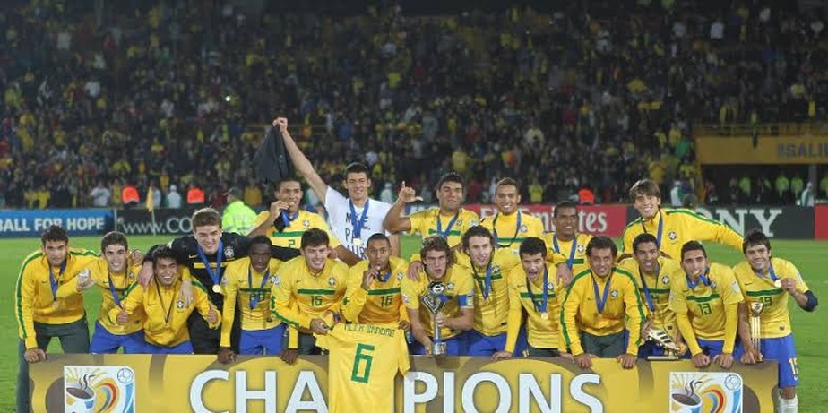 Seleção brasileira campeã mundial sub-20 em 2011, na Colômbia, contava com nomes como Philippe Coutinho, Oscar e Casemiro