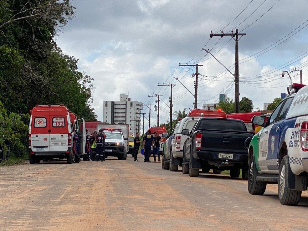 Autoridades se mobilizaram para atender a ocorrência. — Foto: Carolina Diniz/Rede Amazônica. 