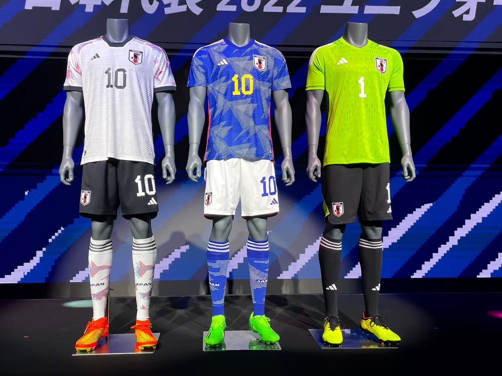 Japão lança uniformes para a Copa do Mundo - Na Hora da Notícia