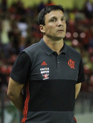 Zé Ricardo escala o que tem de melhor, diz Juninho Pernambucano