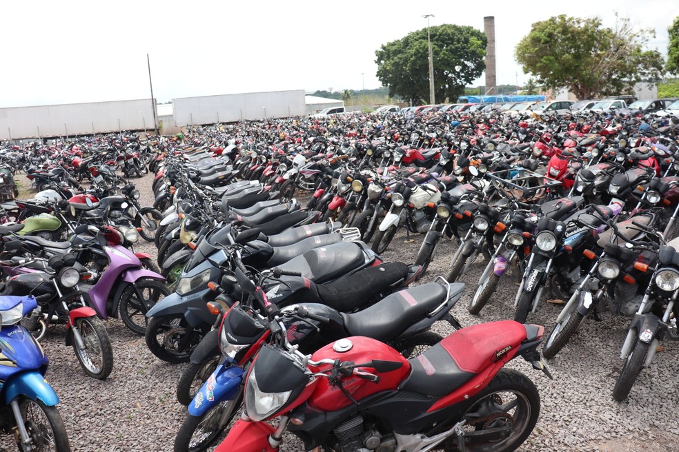 Detran Am Abre Visitacao De Veiculos Que Vao A Leilao Em Manaus Lances Minimos Vao De R 100 A R 200 Amazonas G1