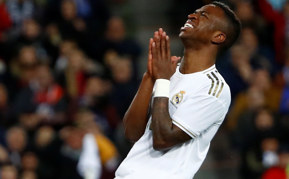 A concorrência aumentou, e Vinicius Junior não tem tido o mesmo rendimento da temporada passada — Foto: Juan Medina/Reuters