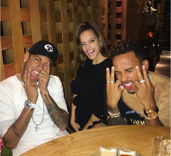 A modelo húngara Barbara Palvin com Neymar e Lewis Hamilton (Foto: Instagram)