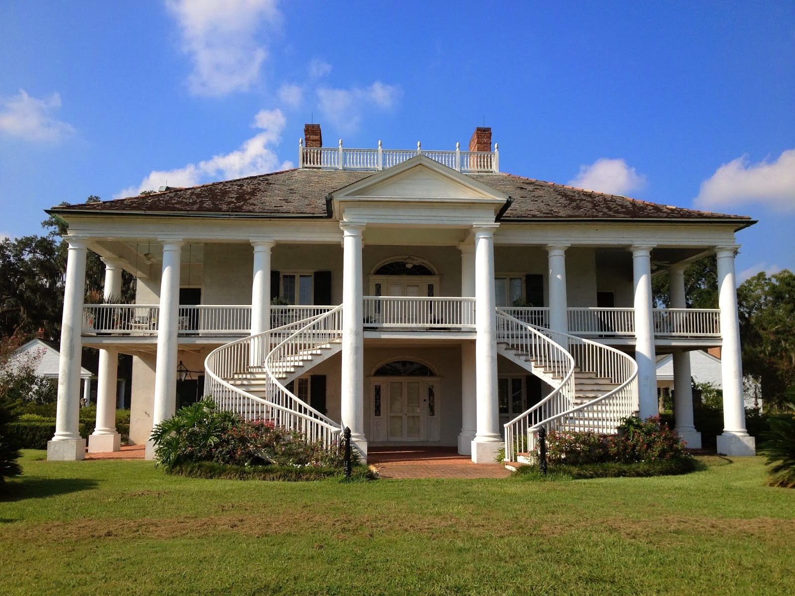 A Casa Grande de 'Django' fica em uma propriedade particular no estado de Louisiana  (Foto: Reprodução)