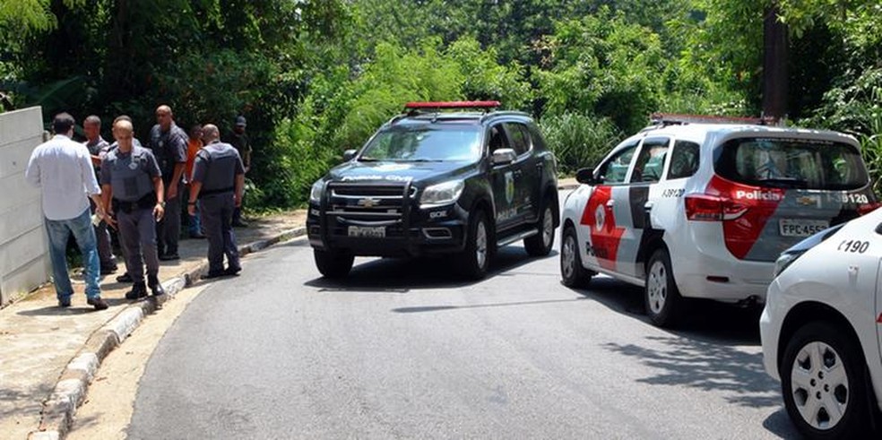 Corpo de delegado é encontrado na Ilha Porchat, em São Vicente, SP — Foto: Alexsander Ferraz/Jornal A Tribuna de Santos 