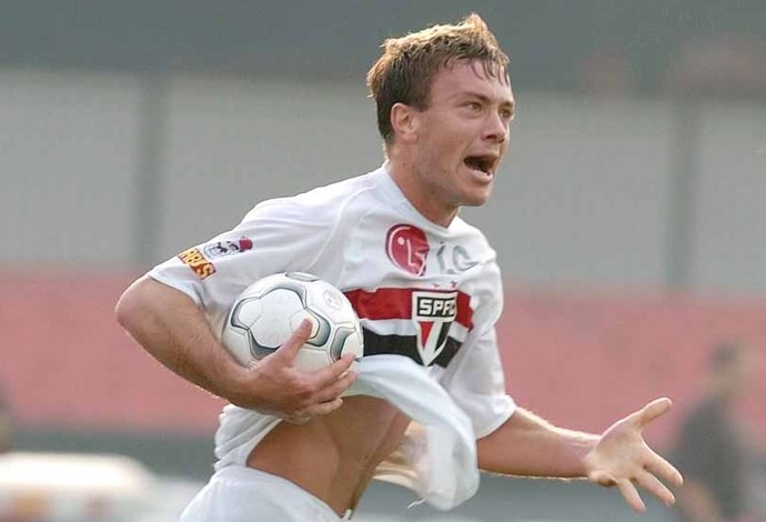 Para Belletti, volta de Lugano atrapalha busca por novos líderes no São Paulo