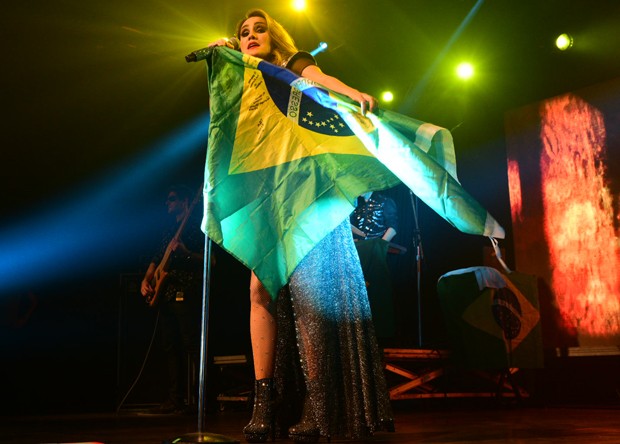 Dulce Maria faz show em SP (Foto: Leo Franco/AgNews)