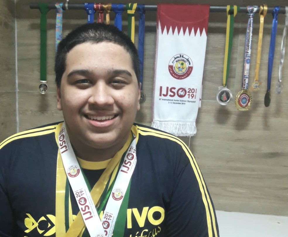 Caio Augusto Siqueira ganhou várias medalhas em olimpíadas de ciências  — Foto: Caio Augusto Siqueira/ Arquivo pessoal