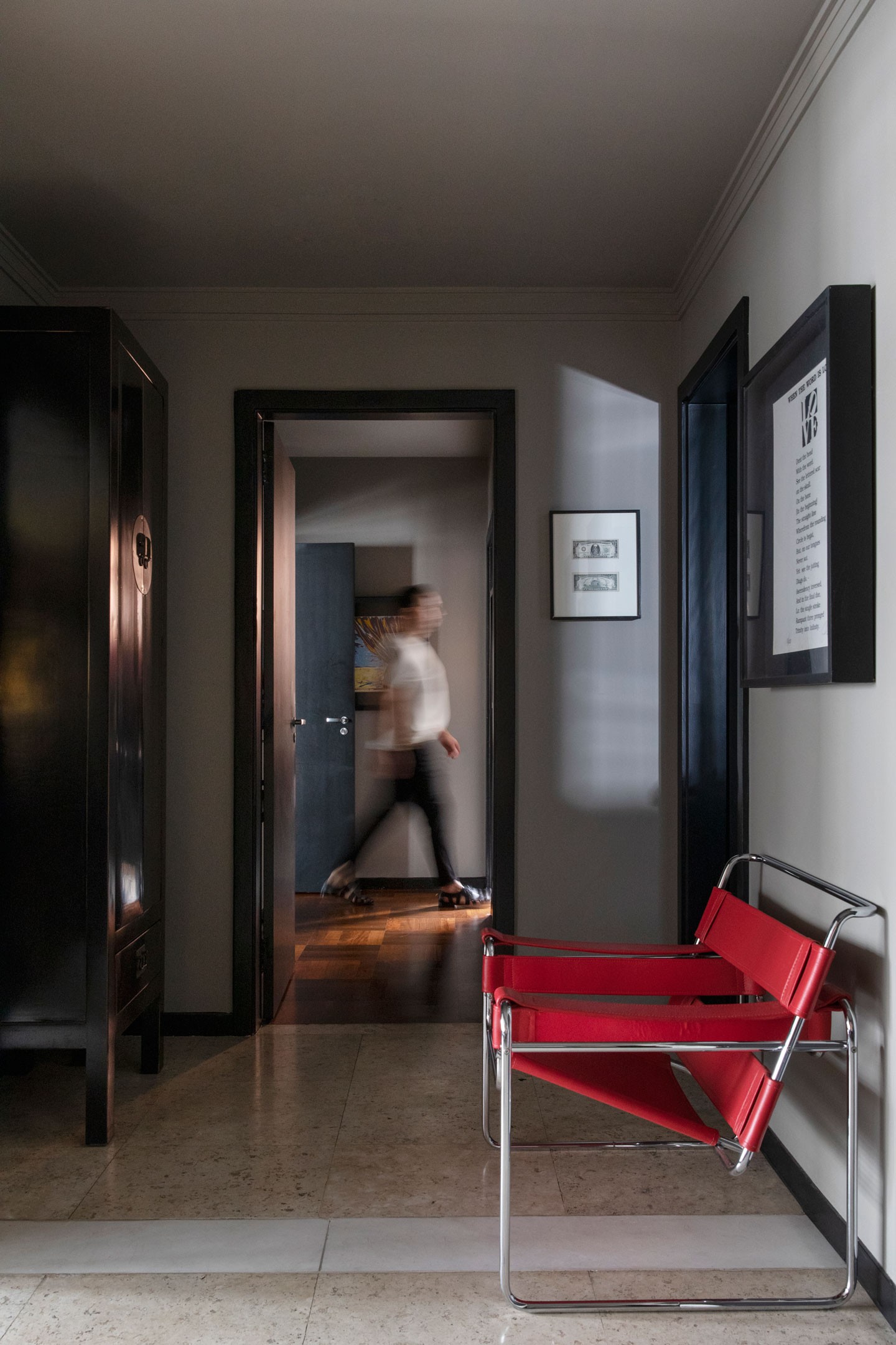 Após reforma, apartamento dos anos 1970 ganha living amplo e integrado (Foto: André Klotz)