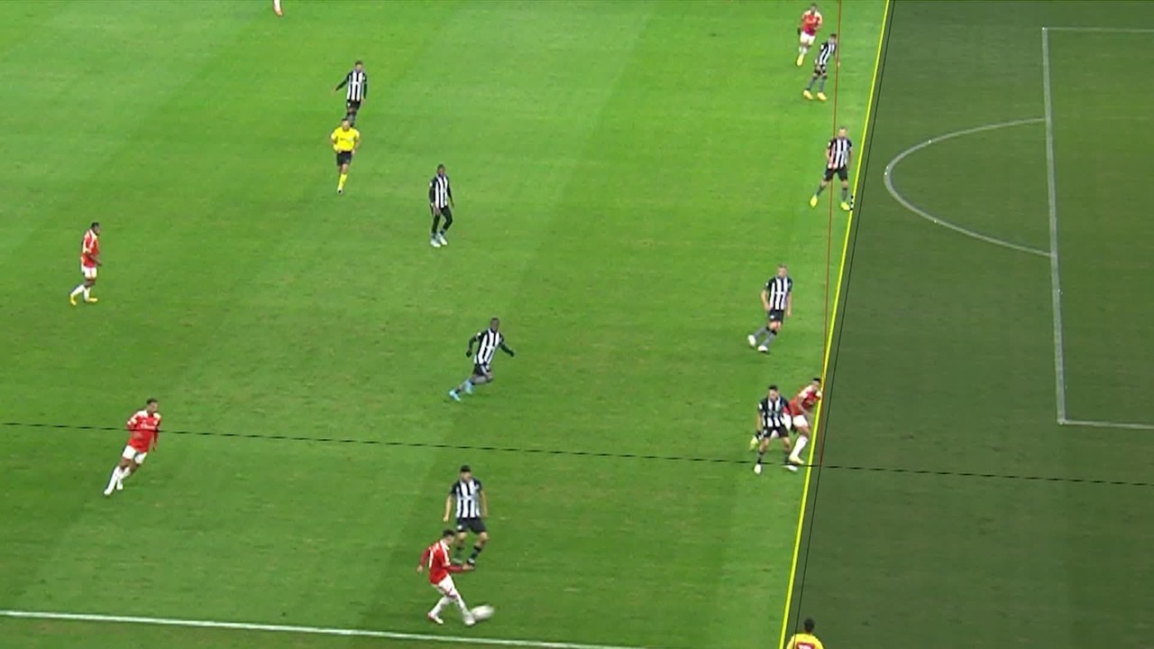 Em áudio, VAR aponta impedimento em lance em que time do Inter pede pênalti