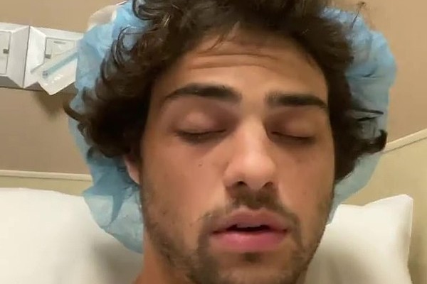 Noah Centineo passou por uma cirurgia para tratar problemas na garganta (Foto: Reprodução / Instagram)