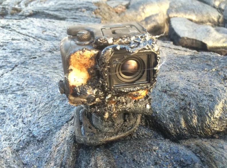 A GoPro destruída pela lava (Foto: Erik Storm)