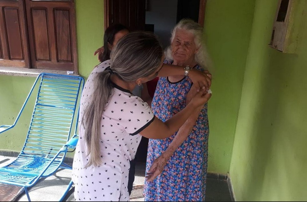 Mesmo após atingir a meta, público-alvo vai continuar a ser vacinado (Foto: Adelcimar carvalho/G1)