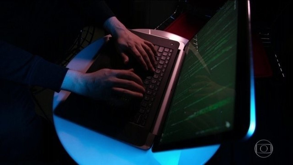 Ministério da Justiça faz operação contra pirataria digital em dez estados — Foto: Reprodução/JN