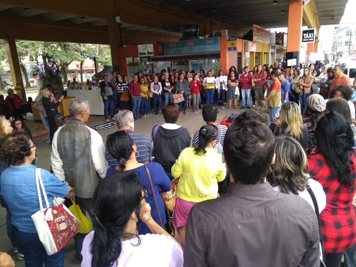 MP pede que Prefeitura de Cachoeiras de Macacu, RJ, pague piso nacional para professores