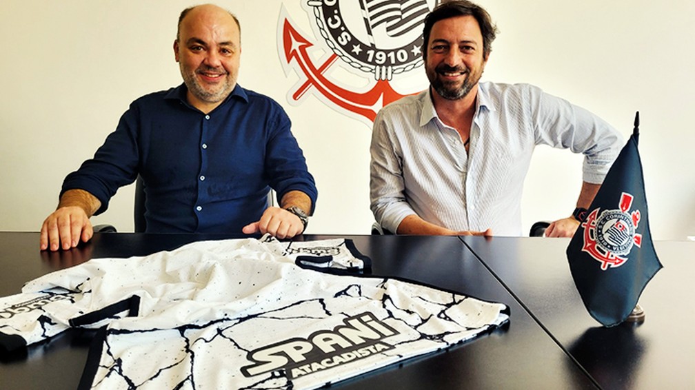 Corinthians expande acerto com patrocinador do feminino para uniforme do masculino