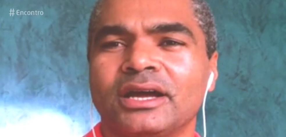 Motorista de ônibus Renato Evangelista dos Santos dá entrevista ao programa 'Encontro com Fátima Bernardes' para falar sobre agressão. — Foto: TV Globo / Reprodução