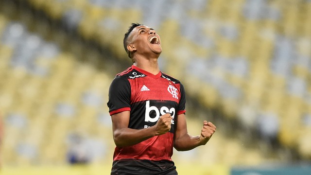 Pedro Rocha comemora seu primeiro gol pelo Flamengo