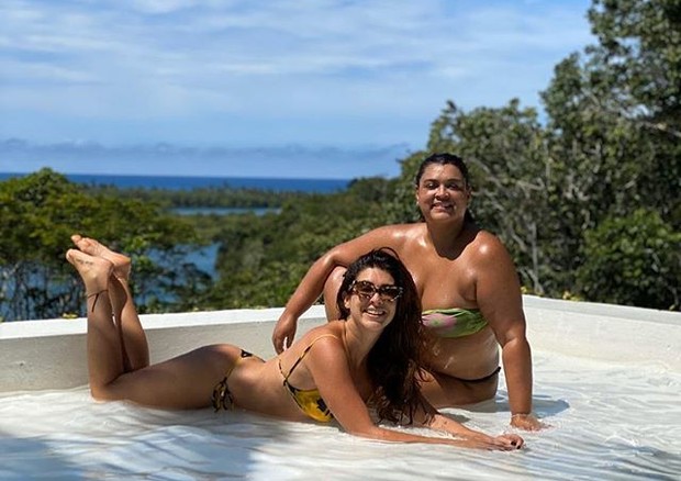 Preta Gil e Fernanda Paes Leme curtem dia de sol juntas (Foto: Reprodução/Instagram)
