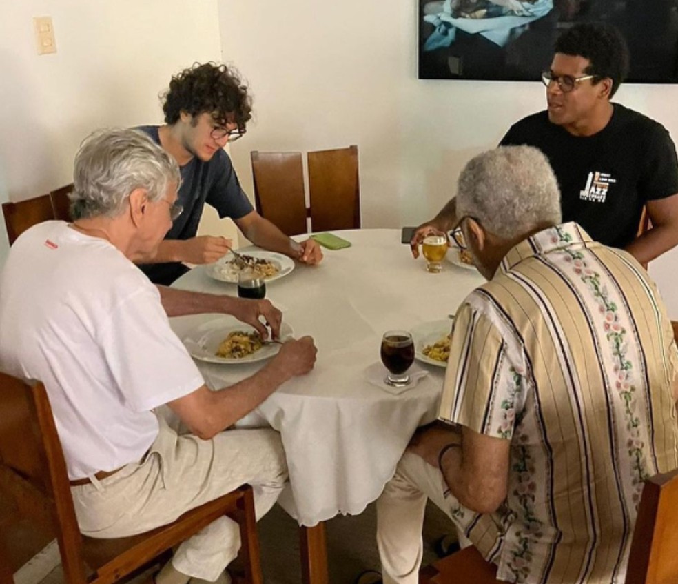 Tom Veloso, Caetano Veloso, Gilberto Gil e João Gil — Foto: Redes sociais