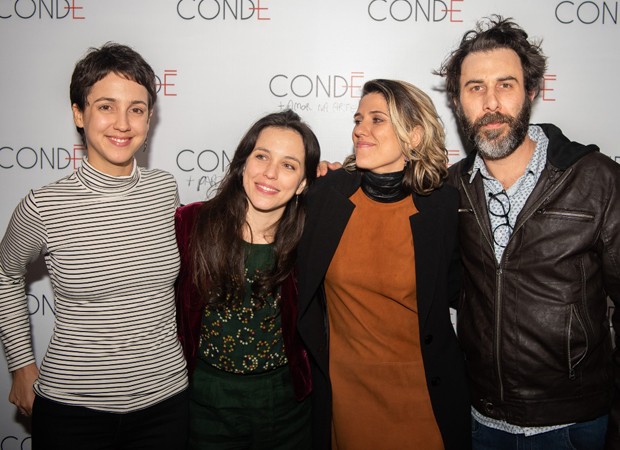 Camila Márdila, Sara Antunes, Carol Condé e Danilo Grangheia (Foto: Sérgio Savastano)