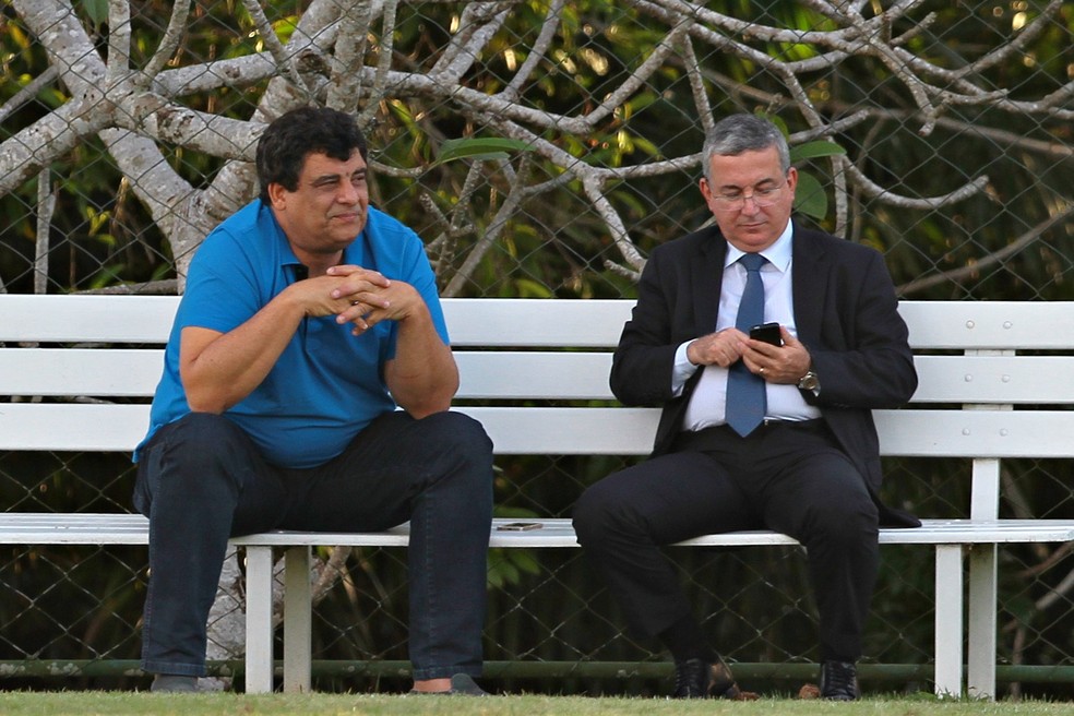 Aluisio Maluf com o presidente Arnaldo Barros â€” Foto: Marlon Costa / Pernambuco Press