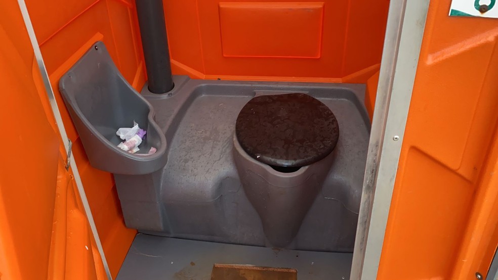 Banheiro quimico oferecido pela Operação Acolhida — Foto: Caíque Rodrigues/G1 RR