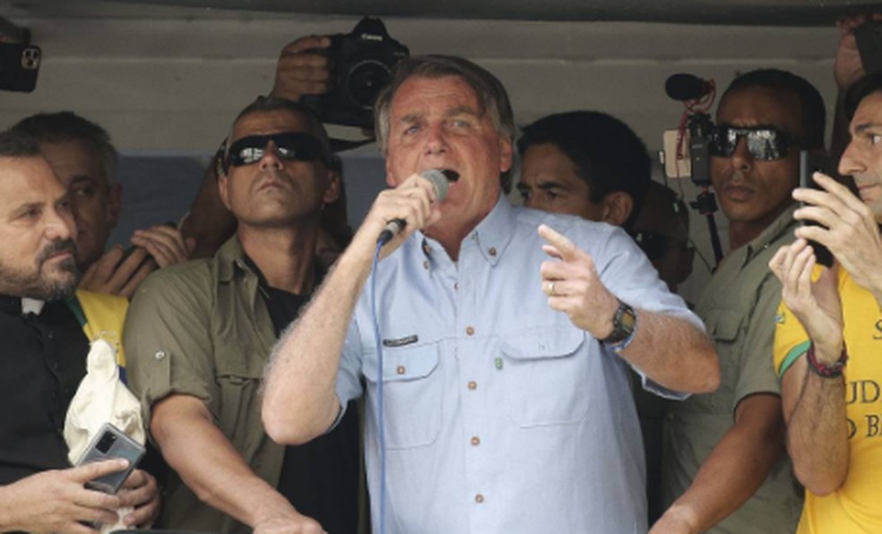 Bolsonaro em ato na Avenida Paulista no 7 de setembro de 2021, quando atacou o ministro do STF, Alexandre de Moraes — Foto: PAULO LOPES / AFP