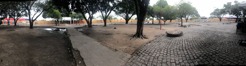 Praça foi completamente desocupada na tarde deste domingo em Boa Vista (Foto: Exército/Divulgação)