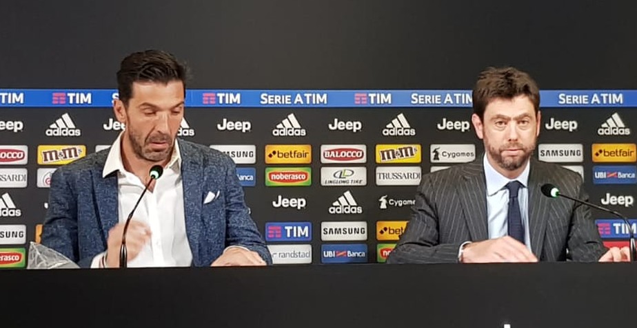 Buffon confirma aposentadoria