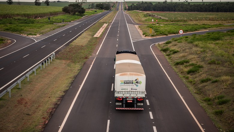 caminhão-caminhos-da-safra- (Foto: Marcelo Curia/Ed.Globo)