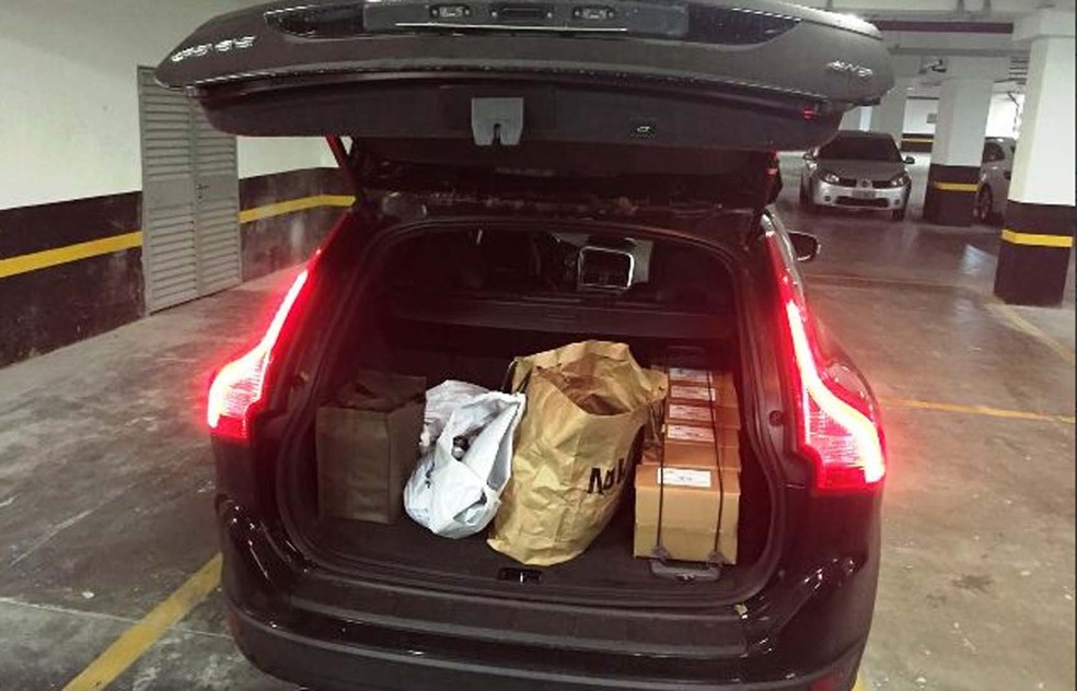 Frascos do suplemento foram vendidos (Foto: Divulgação/Polícia Civil)