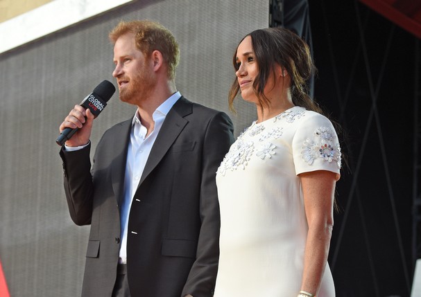 NEW YORK, NEW YORK - SEPTEMBER 25: Prince Harry and Meghan Markle speak onstage during Global Citizen Live, New York on September 25, 2021 in New York City. (Photo by Kevin Mazur/Getty Images for Global Citizen ) (Foto: Getty Images for Global Citizen)