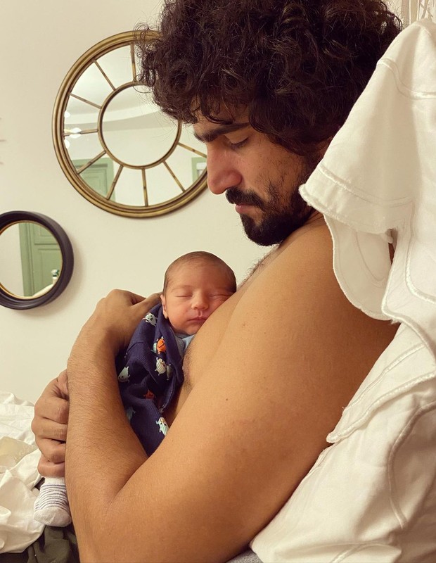 Renato Goés e o filho (Foto: Reprodução/Instagram)