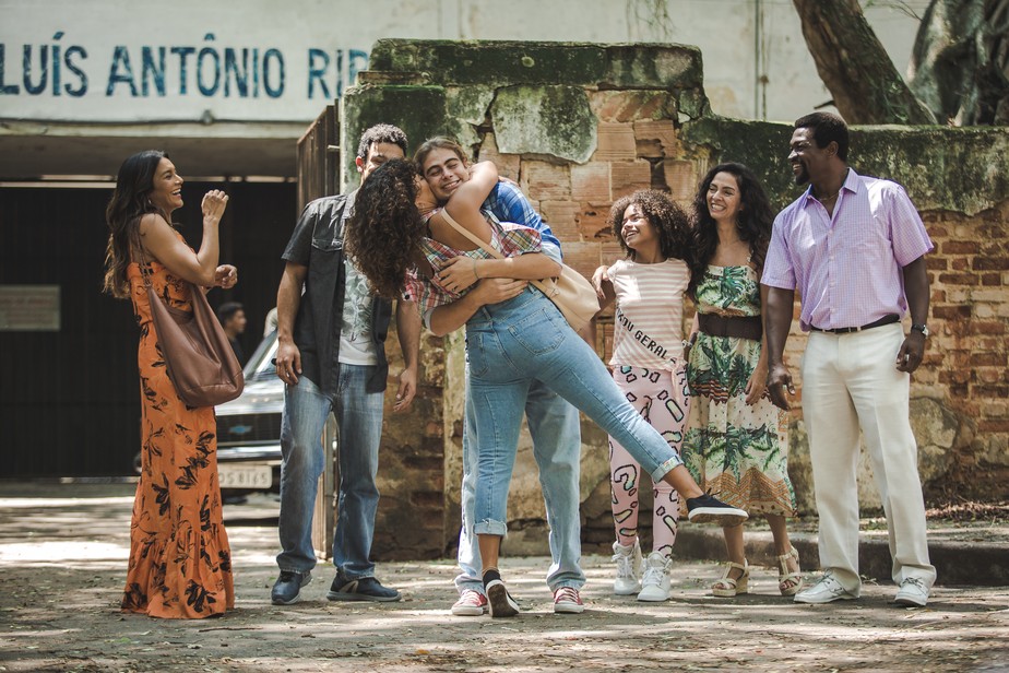 Resumo de 'VerÃ£o 90': capÃ­tulos de 11 a 16 de marÃ§o