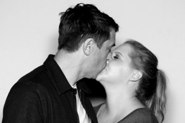Amy Schumer e o marido, Chris Fischer (Foto: Reprodução Instagram)