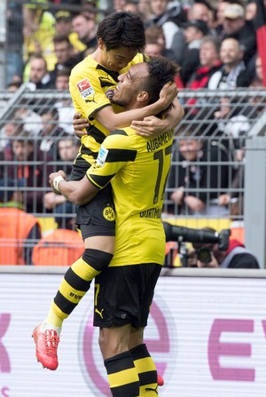 Kagawa e Aubameyang gol Borussia Dortmund (Foto:  EFE/BERND THISSEN)