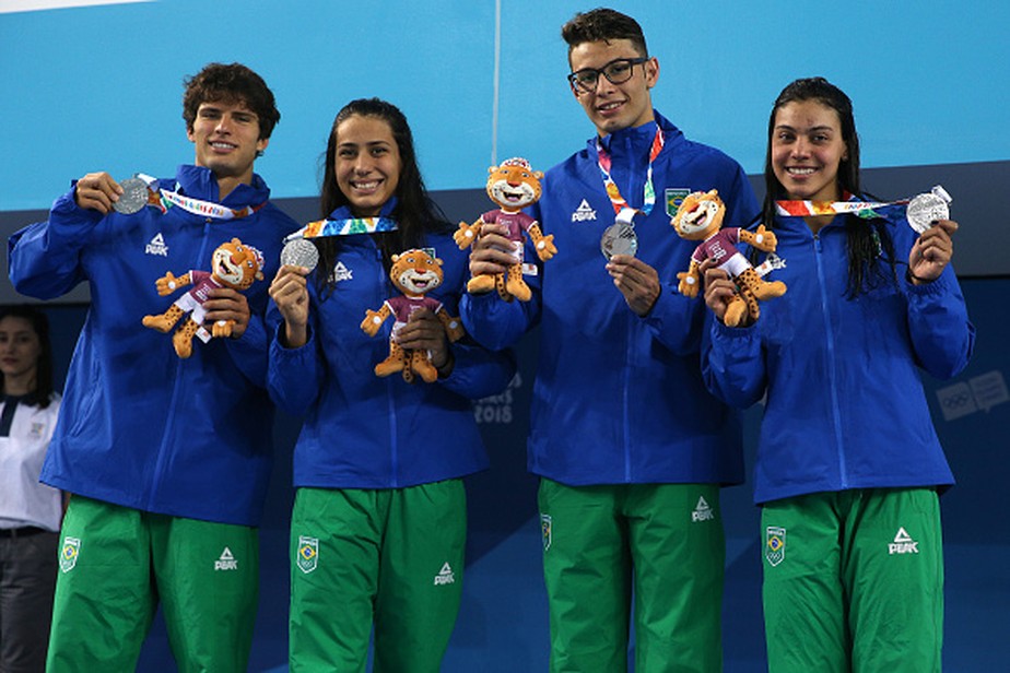 Ã‰ prata! Revezamento misto do Brasil leva a primeira medalha do paÃ­s na OlimpÃ­ada da Juventude