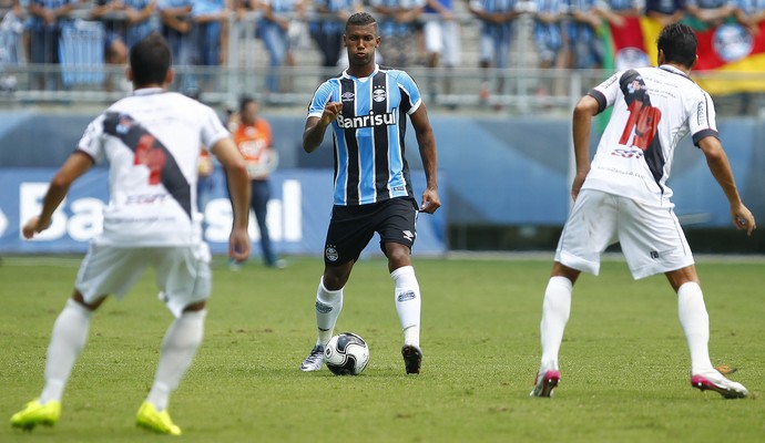Autor do gol contra, Kadu assume erro: Não deu para fazer o movimento
