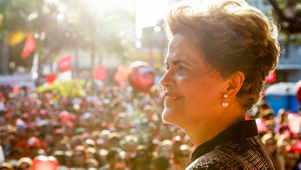 Dilma Rousseff participa de ato contra o impeachment, em Aracaju (Foto: Roberto Stuckert Filho/ PR)