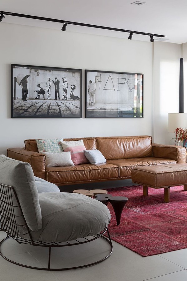 Cow material born Decoração de sala com sofá marrom: 10 ambientes para se inspirar - Casa  Vogue | Móveis