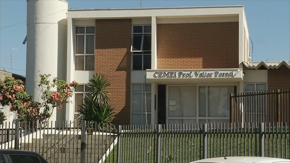 Fachada da creche onde crianças frequentavam em Votuporanga  — Foto: Reprodução/TV TEM 